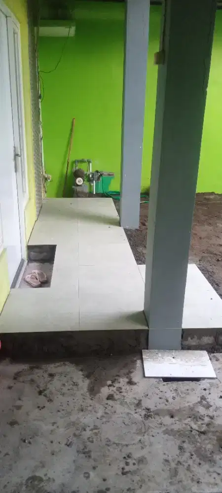 Tukang bangunan