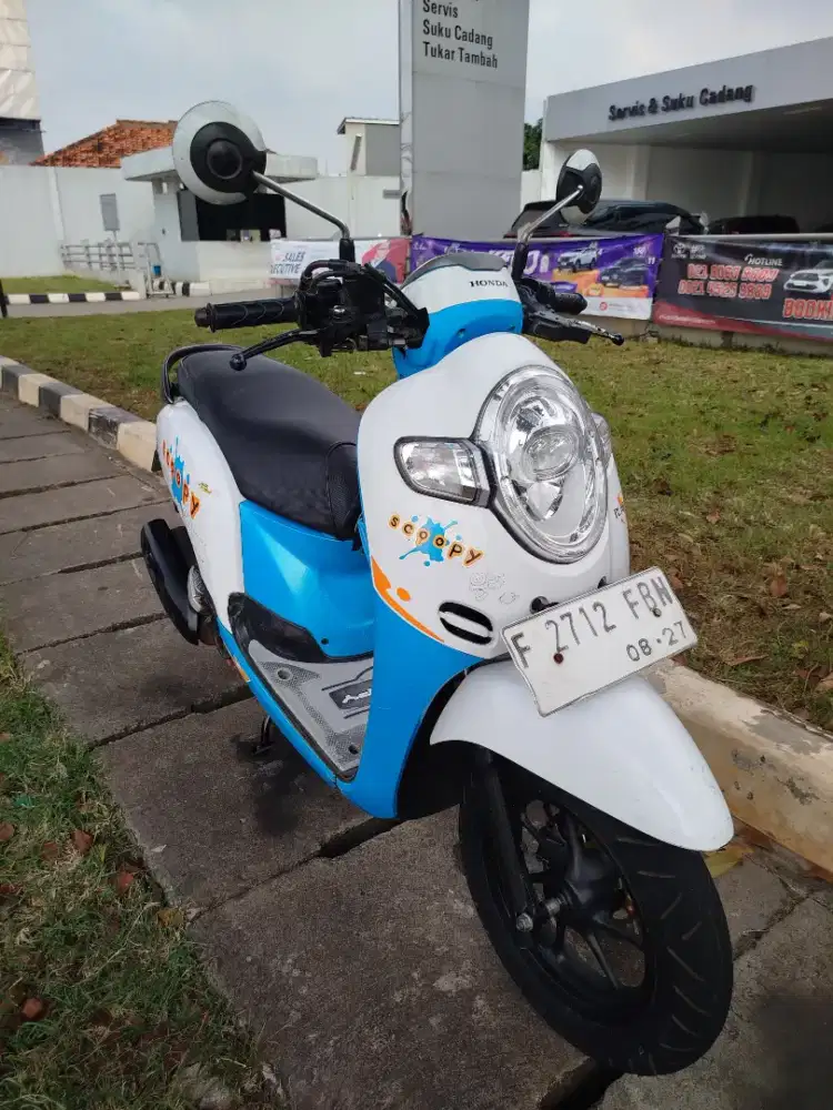 Honda scoopy donut 2017