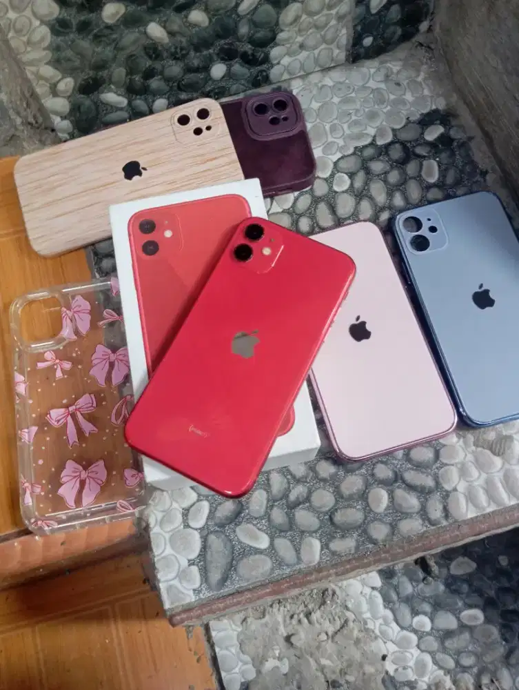 iPhone 11 red 64gb