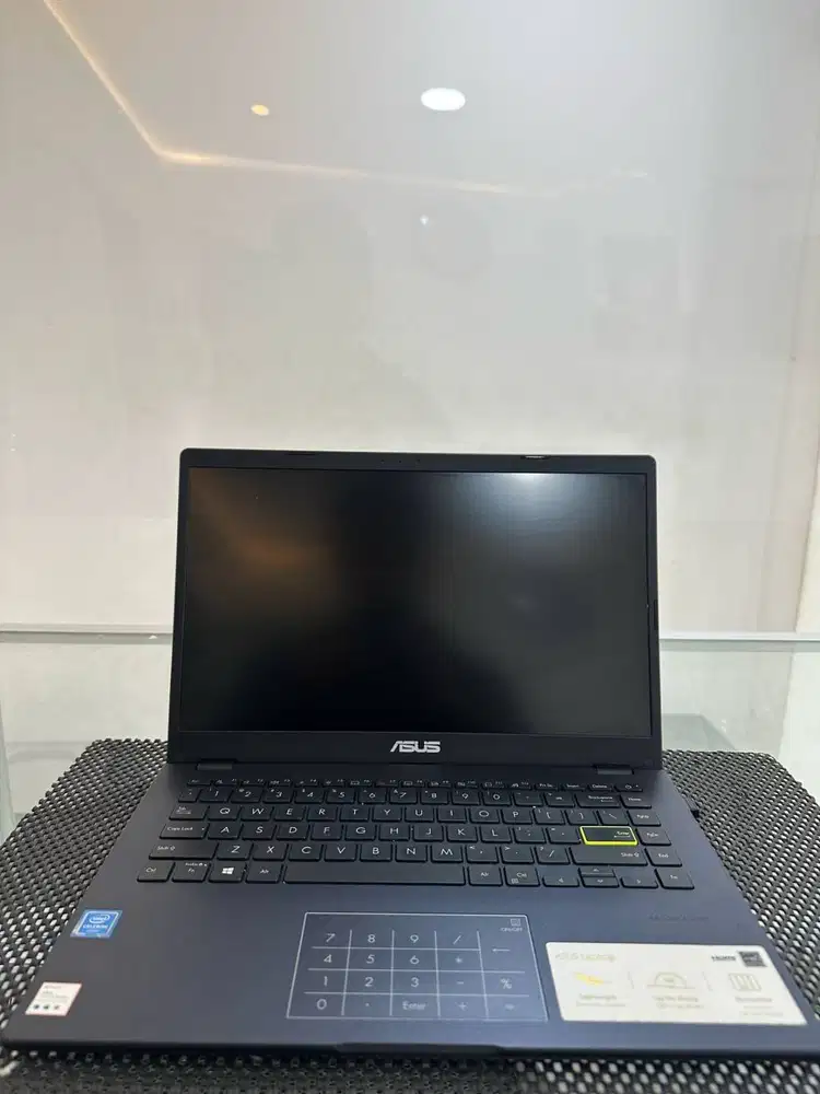 ASUS VivoBook E410MAB