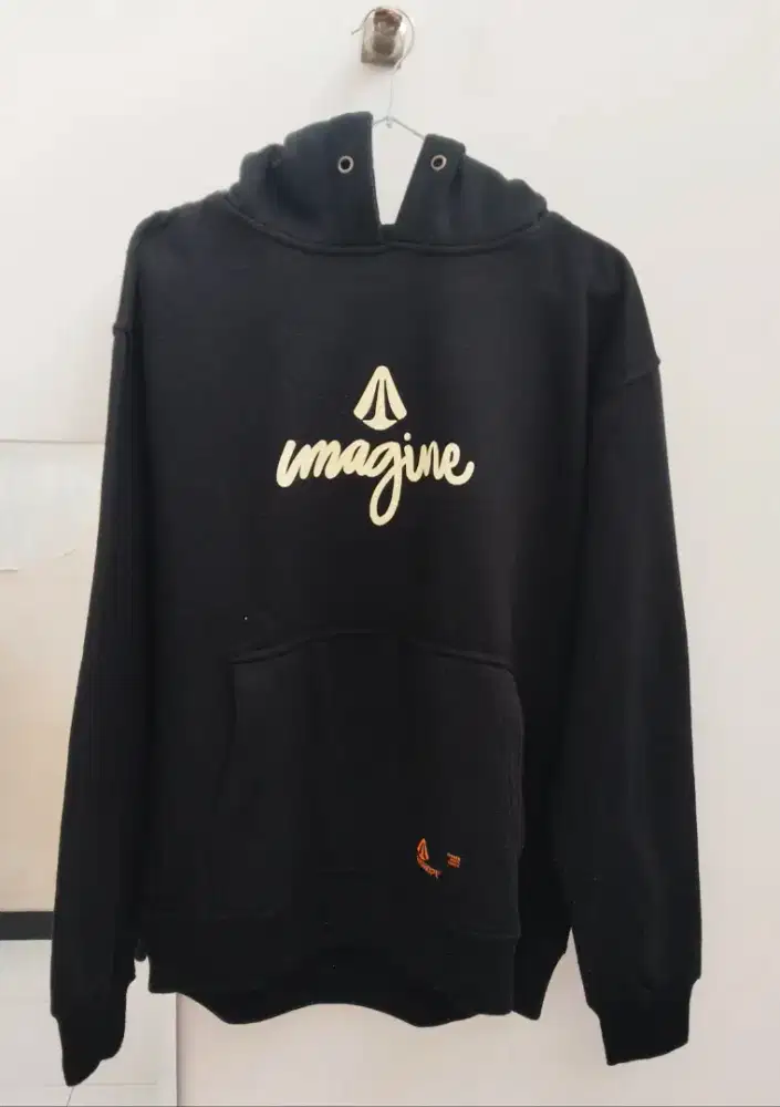 Hoodie Imagine Hitam.