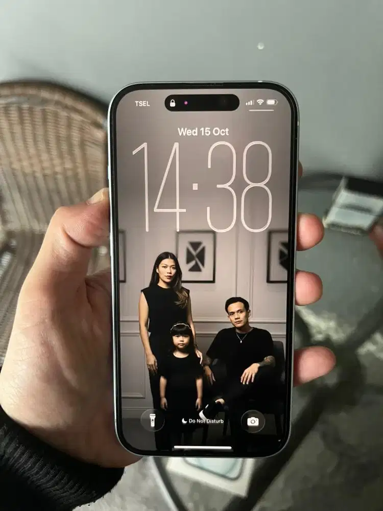 Iphone 15 128 GB Silver – Kondisi Mulus, Tangan Pertama