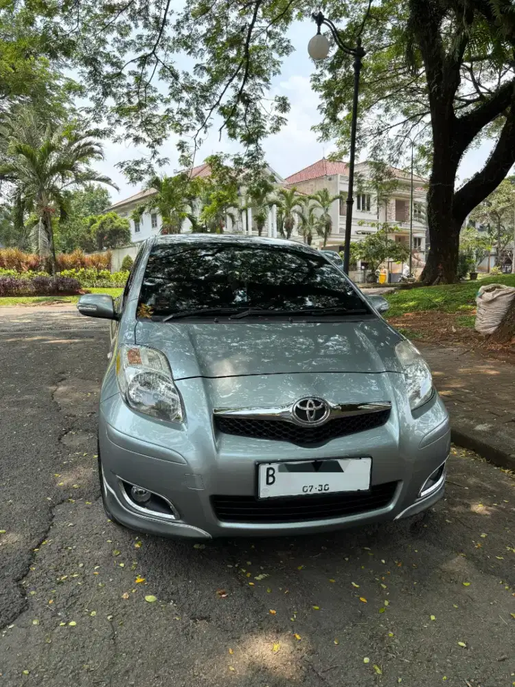 Lowkm-Toyota Yaris E A/T 2011