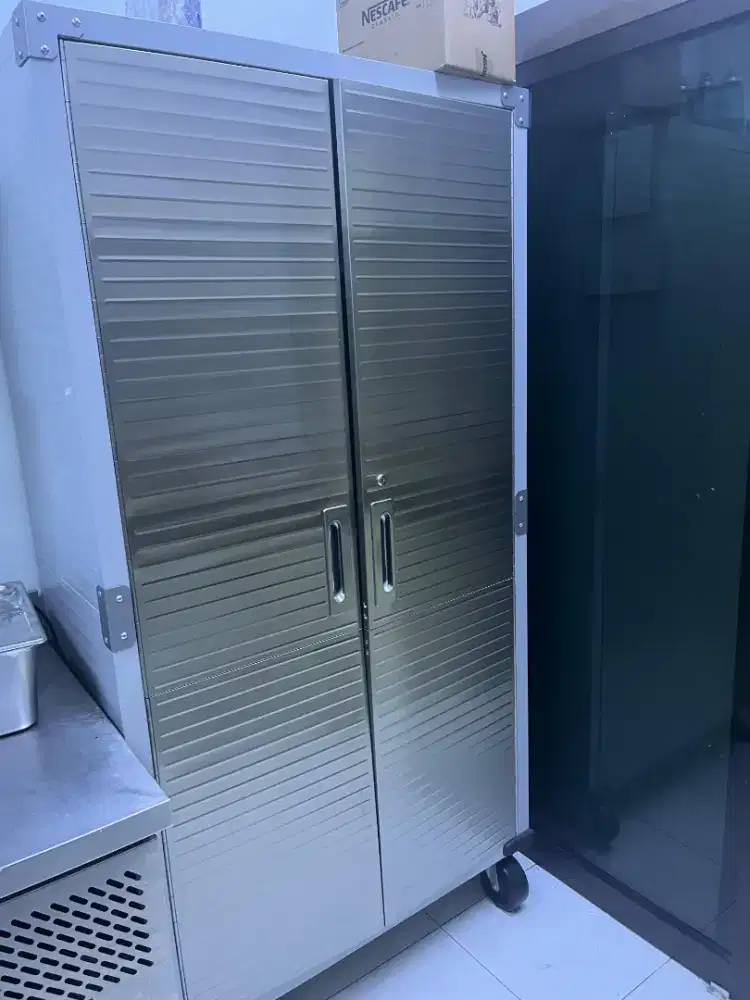 lemari pendingin stainless (chiller cabinet)