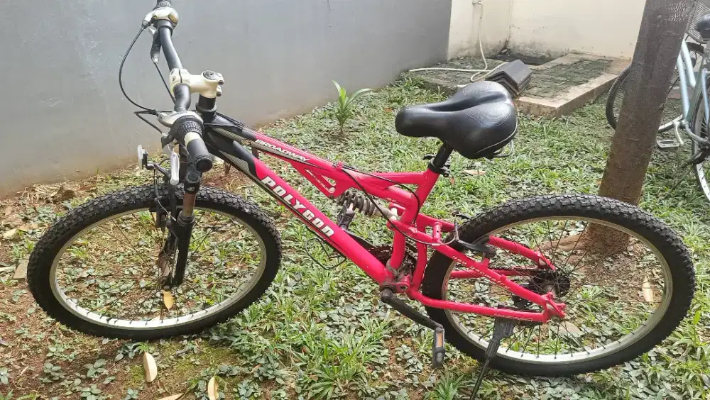 Polygon Broadway istimewa ukuran 26