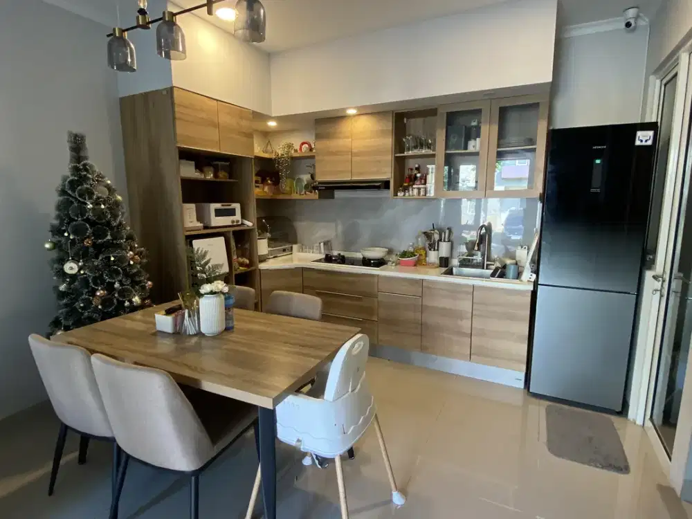 Rumah di Cluster Tesla Gading Serpong Sudah Renovasi 2 Lantai Termasuk Interior Cantik Siap Huni di Kawasan Scientia by Summarecon Tangerang
