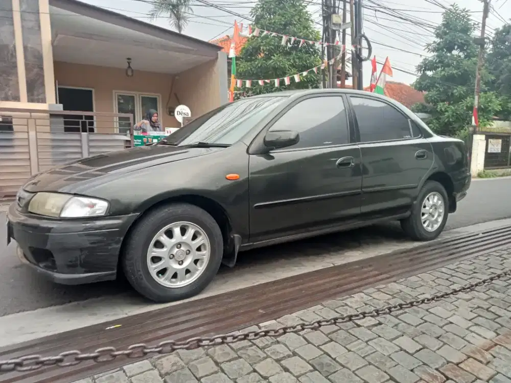 Mazda Familia Orisinil