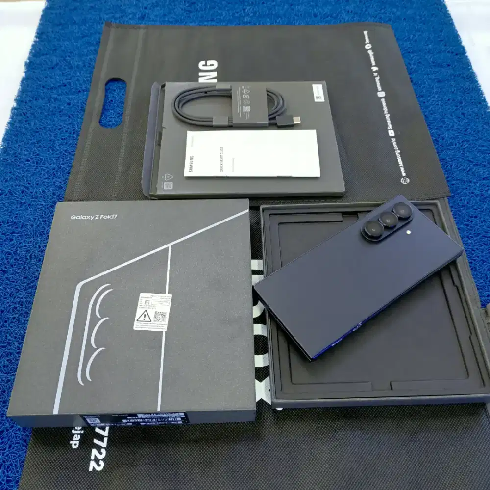 Samsung Galaxy Z Fold 7 12-512gb pake 1 Bln minus ada baret resmi sein