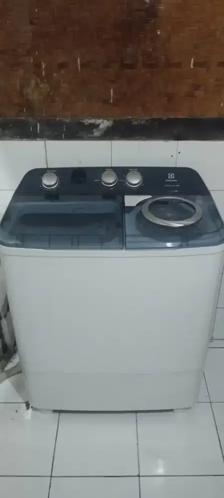 Mesin Cuci Electrolux 2 tabung
