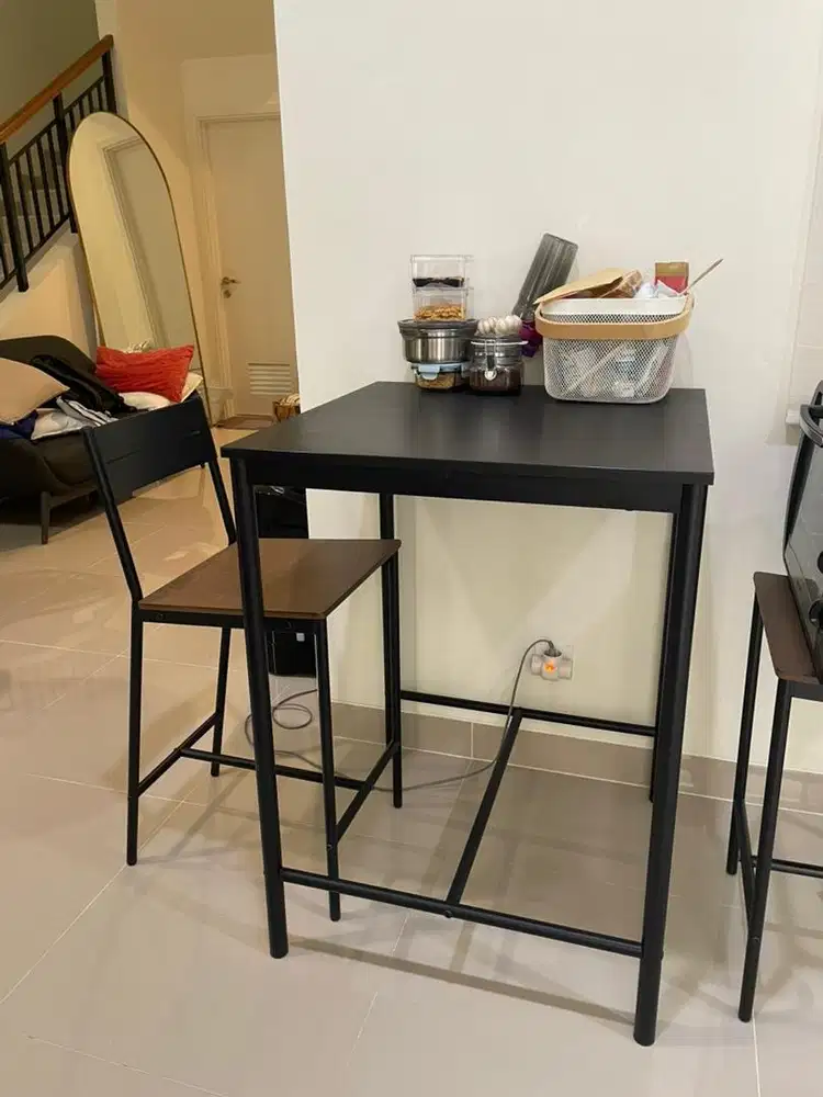 Meja Bar + 2 kursi IKEA Sansberg