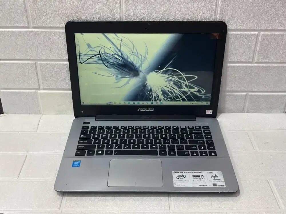 Laptop Asus X455L prosesor Intel Core i3-4030U/Ram 4GB SSD 256GB