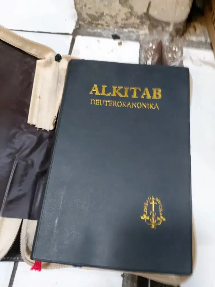Alkitab katolik