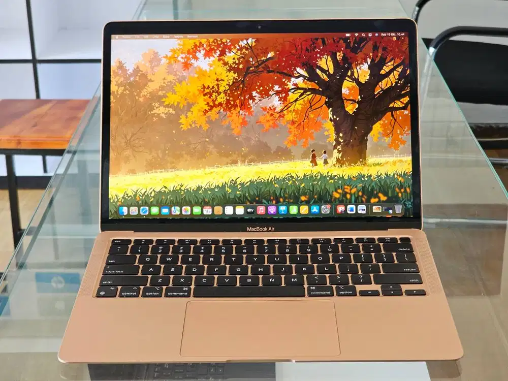 Macbook Air 2020 Apple M1 Chip Ram 8 GB 256 GB Flash Storage slim Prem