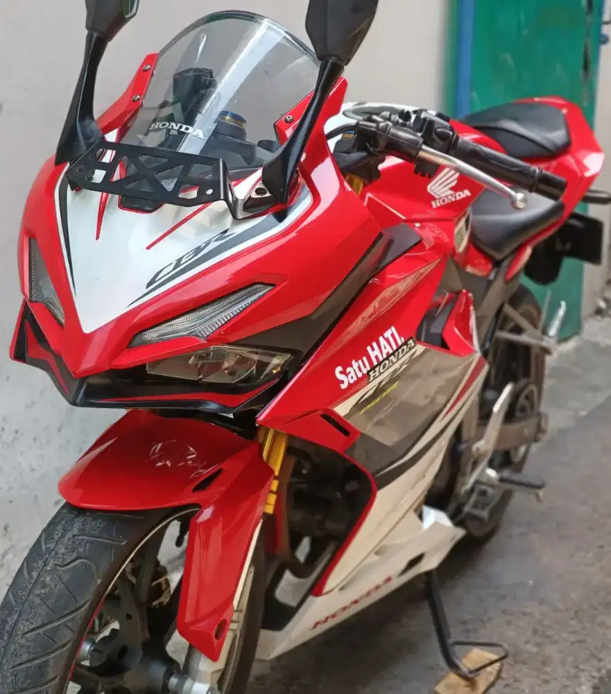 Honda CBR 150R One Heart Tahun 2022 Bulan 5 Plat B Masih Sangat Mulus
