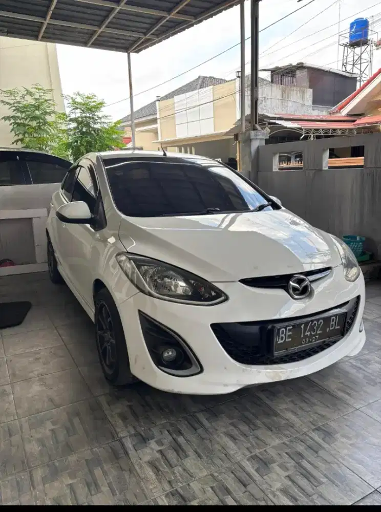 Mazda 2 non sky