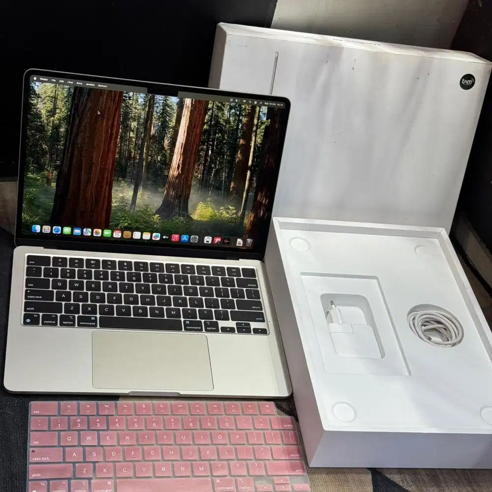 macbook air m2 16/256gb ibox cc 7x garansi on juli mulus like new