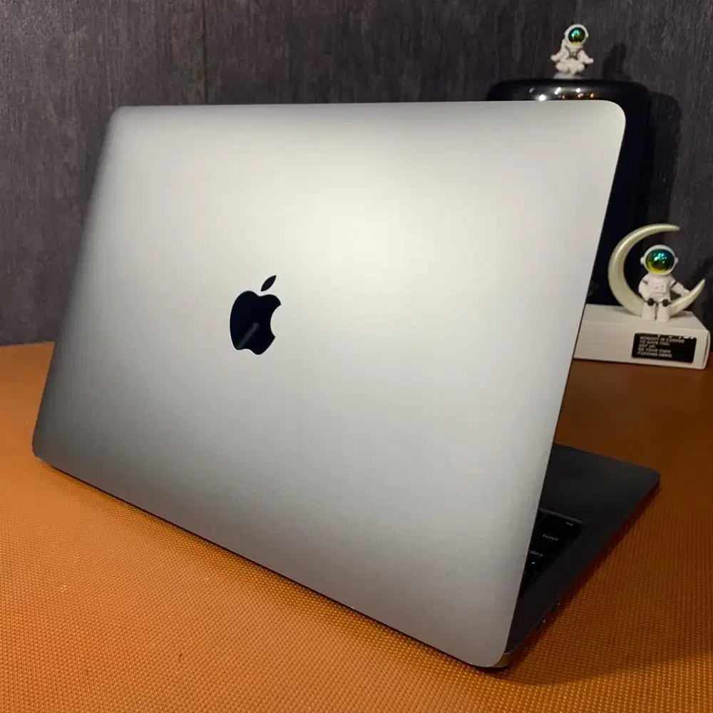 Macbook Pro Touchbar 16/512gb 13inch 2020 ex resmi