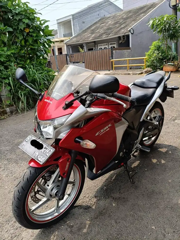 HONDA CBR 250R ABS - 2011 - CBU - Merah/Silver