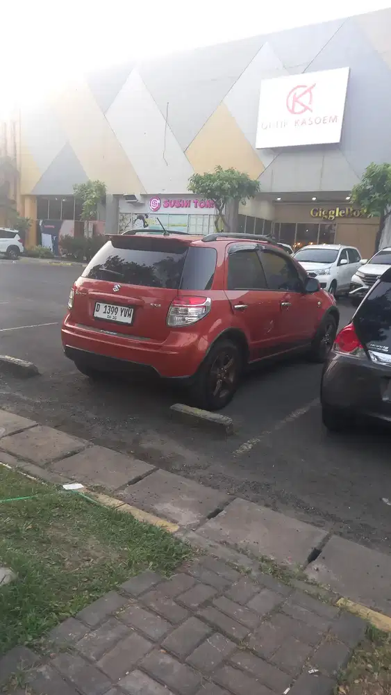 Suzuki SX4 2011 Bensin