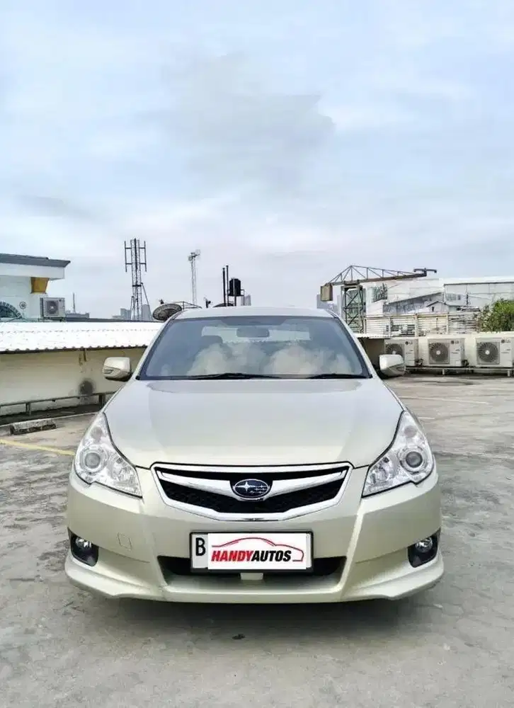 Subaru Legacy AWD Tahun 2010 Automatic Kuning Muda