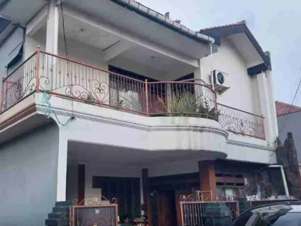 RUMAH MEWAH DI JL BENSIN ULUJAMI JAKARTA SELATAN