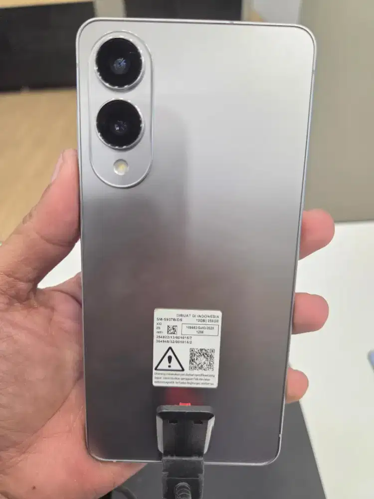 S25 Edge 12/256GB
