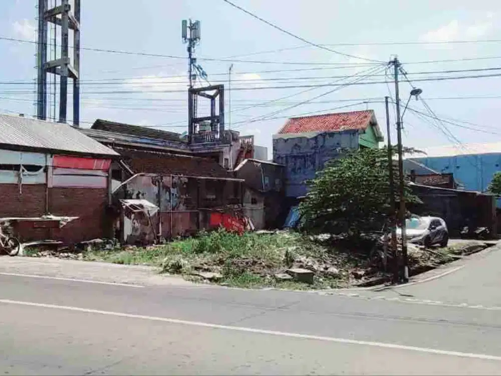 Tanah Pekarangan 375m² Siap Bangun di Pinggir Jln Raya Surakarta