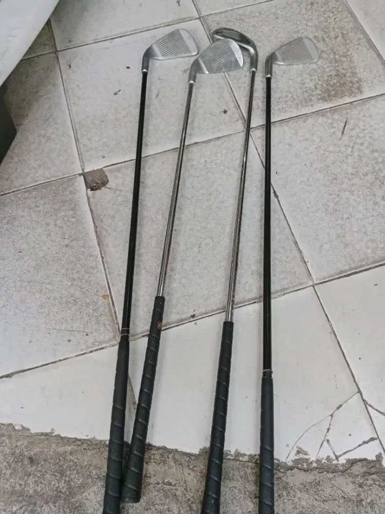 Stik golf anak bekas