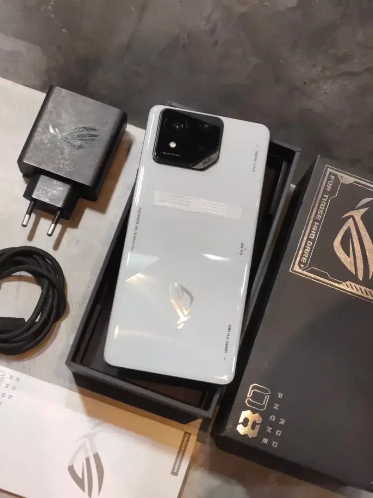 Asus ROG Phone 8 5G 12/256GB Gray RESMI INDONESIA