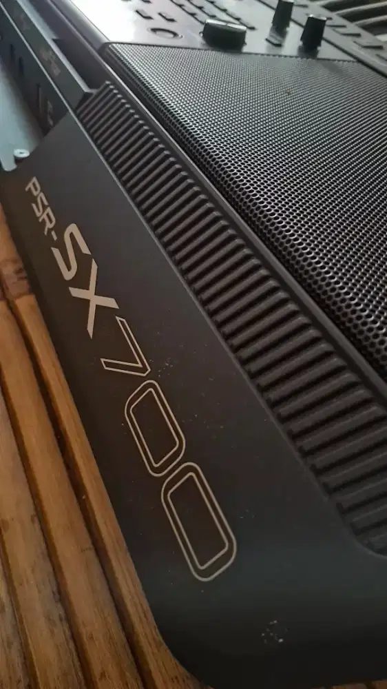 Yamaha PSR - SX700
