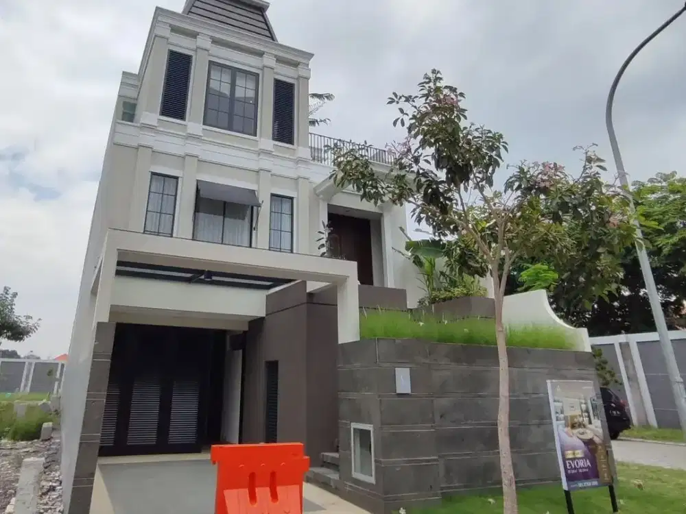 Rumah Pinewood, The Grand Kenjeran