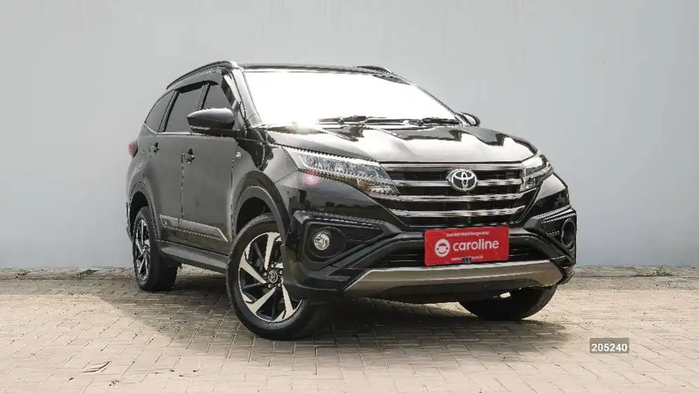 TOYOTA RUSH GR SPORT 1.5 AT 2022 HITAM