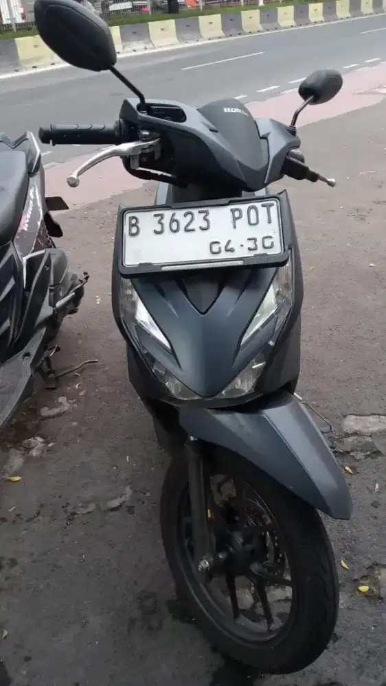 BEAT DELUXE KEYLESS 2025
