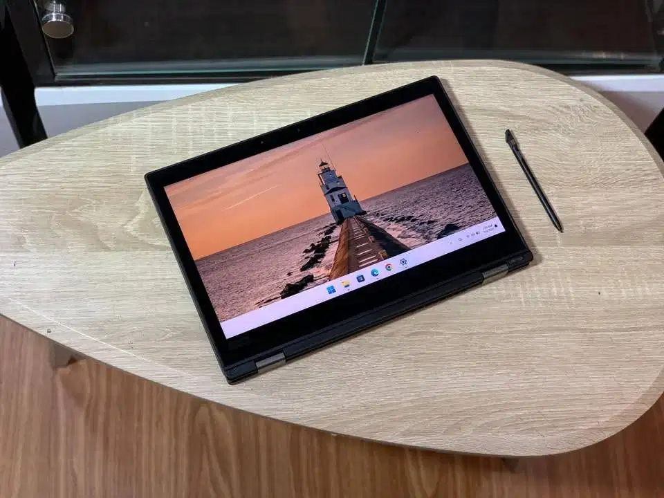 Lenovo Thinkp L380 Yoga Intel Core i3 GEN8 RAM 8GB Layar Touchscreen