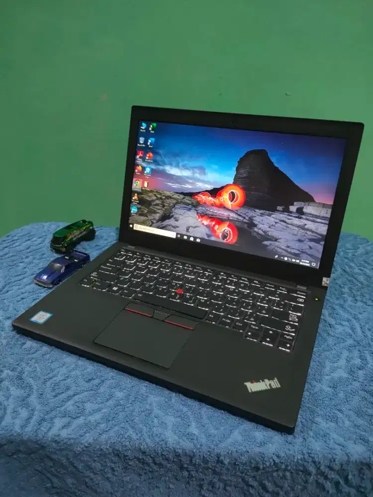 LENOVO THINKPAD X260 i5 gen 6 8/256Gb Baclikte Keyboard