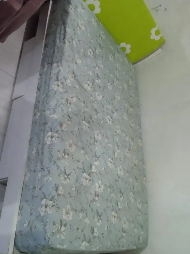 Jual meja belajar dan dipan tempat tidur