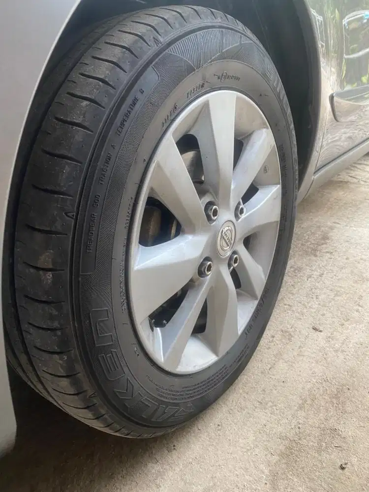 R15 original livina 2014 cari TT r17