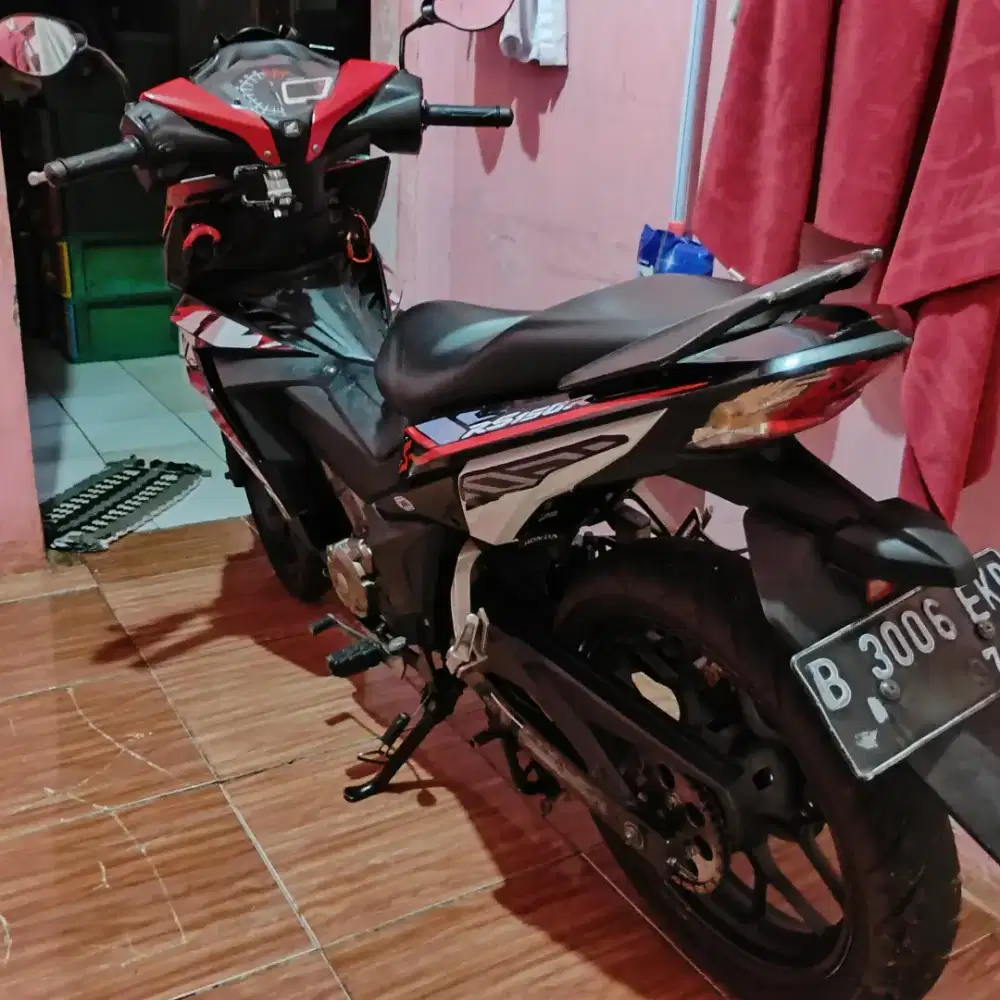 Honda Supra gtr 150 tahun 2017