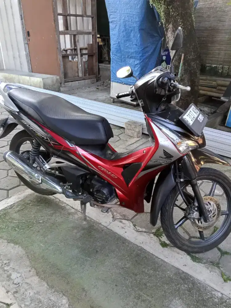 Honda supra helm in