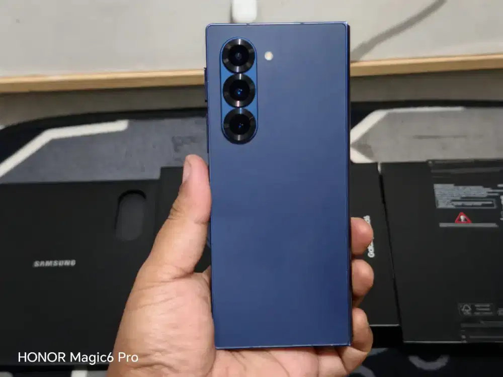 Samsung Galaxy ZFold 6 5G - 12/512GB - Garansi Resmi SEIN