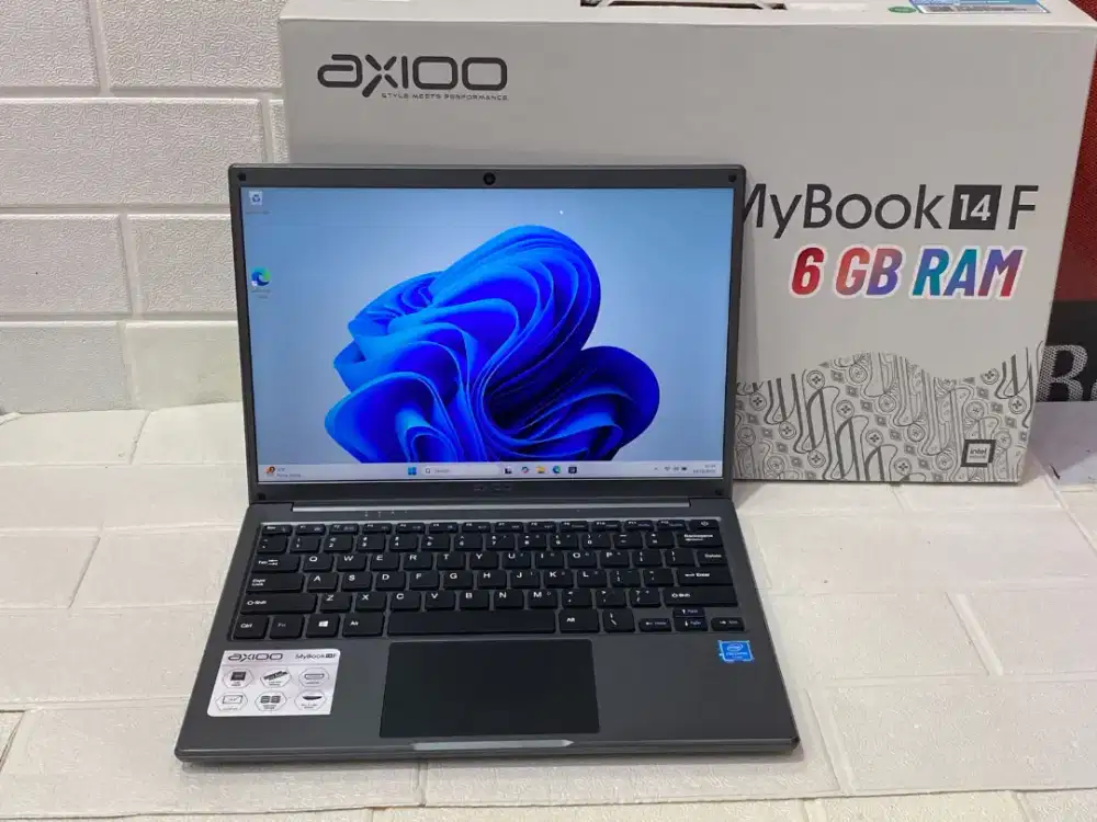 Axioo mybook 14F  processor intel celeron N420/ RAM 6GB/ SSD 256GB