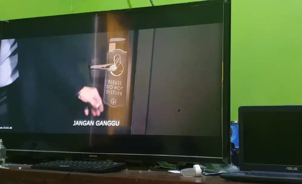 Smart Tv Samsung 40 seri tertinggi, sound mantap