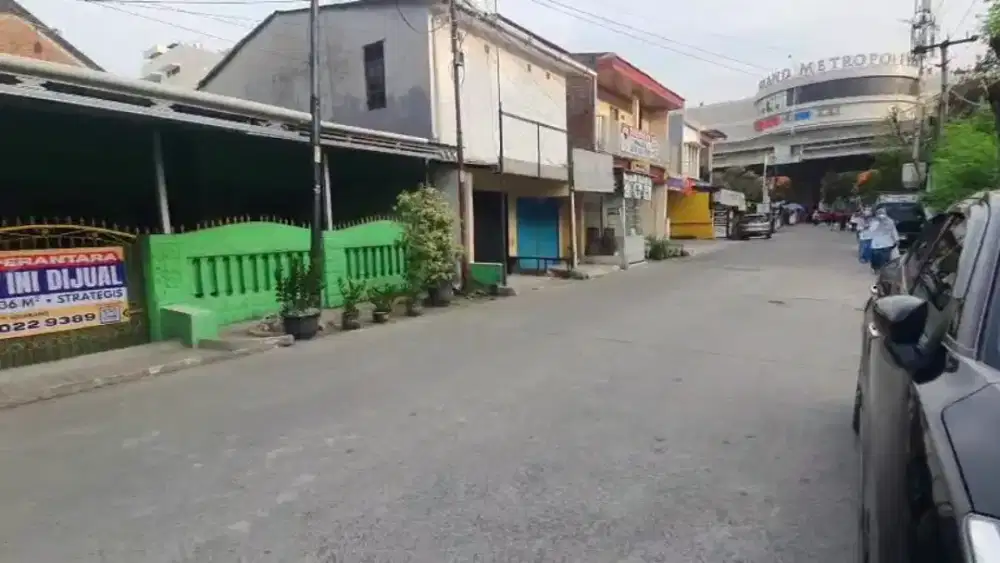 Rumah strategis Pinggir Jalan Kota Bekasi Nego