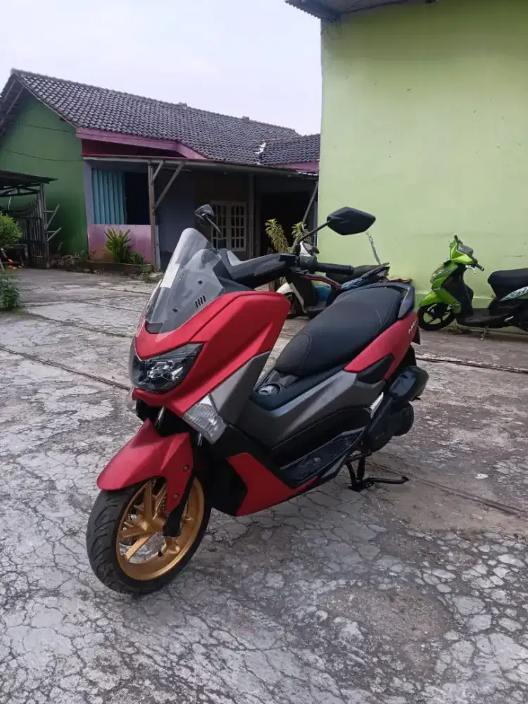 Yamaha nmax 2016 merah