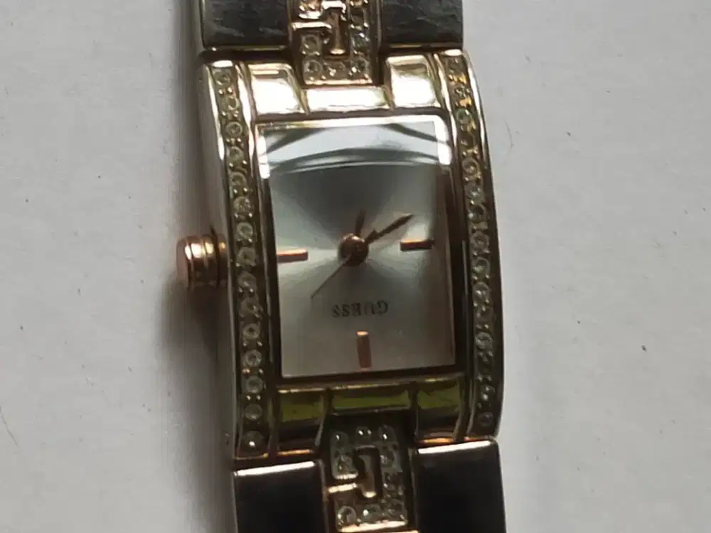 Jam tangan wanita