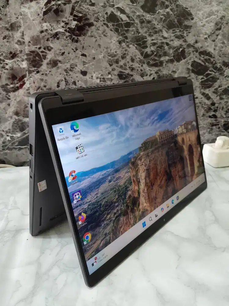 DELL 5300 2in1 Touchscreen,Core i7 8650U, Ram 24GB, NVME 512GB,dilipat