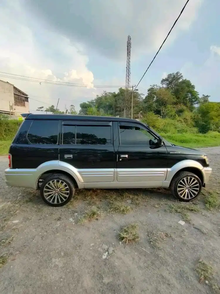 Mitsubishi Kuda 2002 Bensin