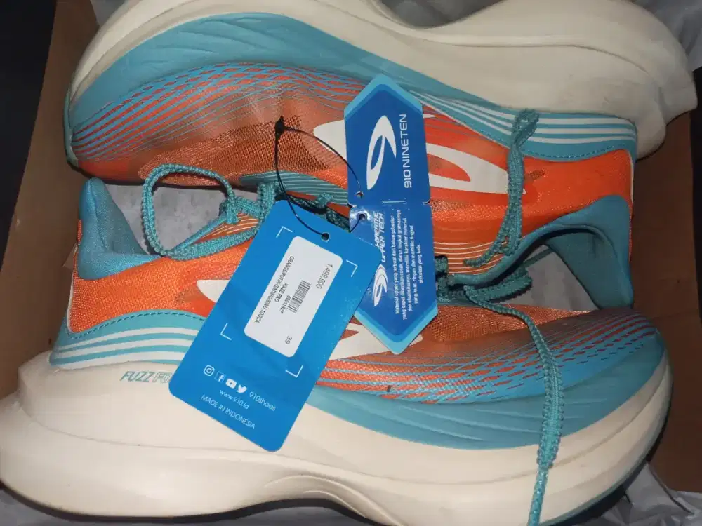 Nine ten haze pro sepatu lari - orange / putih - gading / biru tosca
