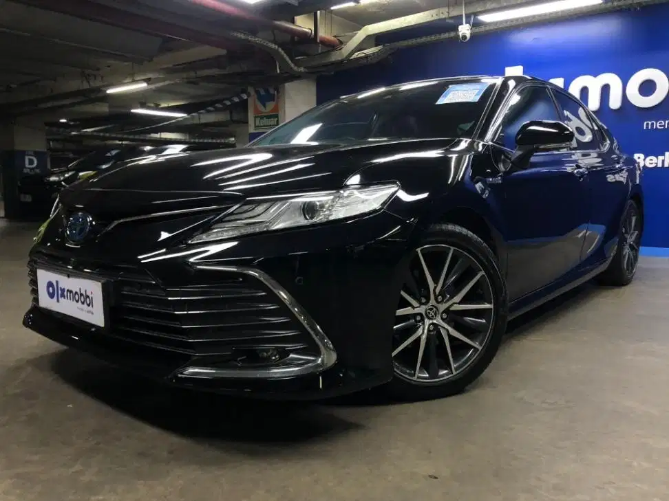 [OLXMOBBI] DP RENDAH Toyota Camry 2.5 Hybrid-AT 2021 STAMRI