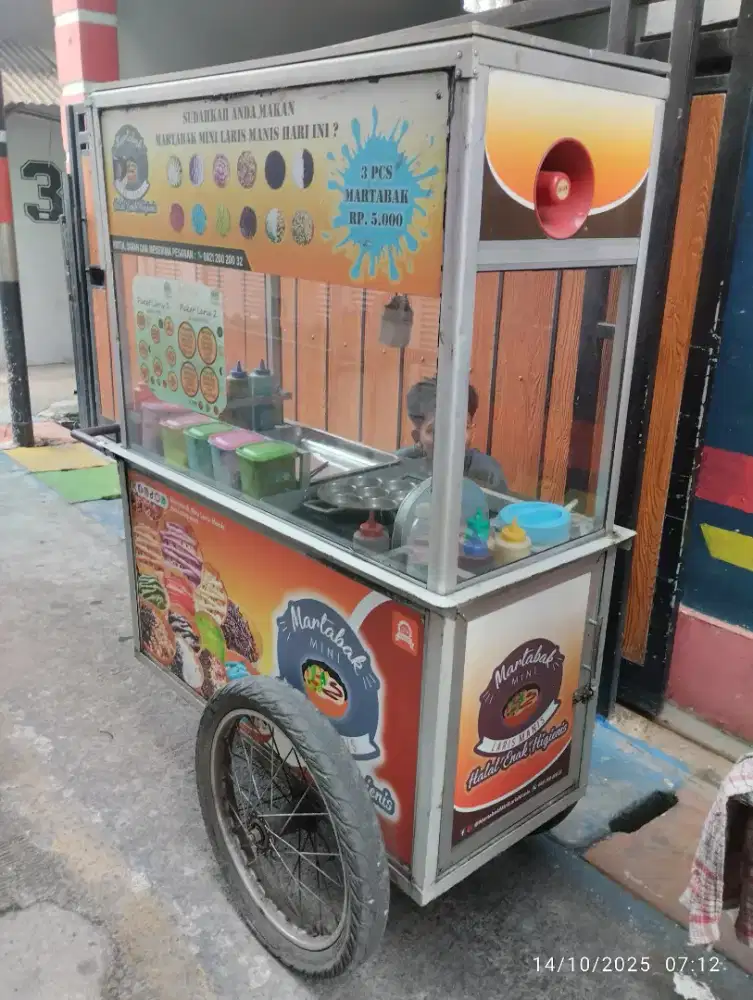 Jualan Keliling Martabak Mini